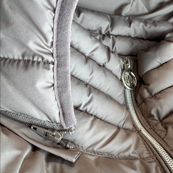 NWOT Michael Michael Kors Packable Coat Taupe Size Small - Picture 4 of 14